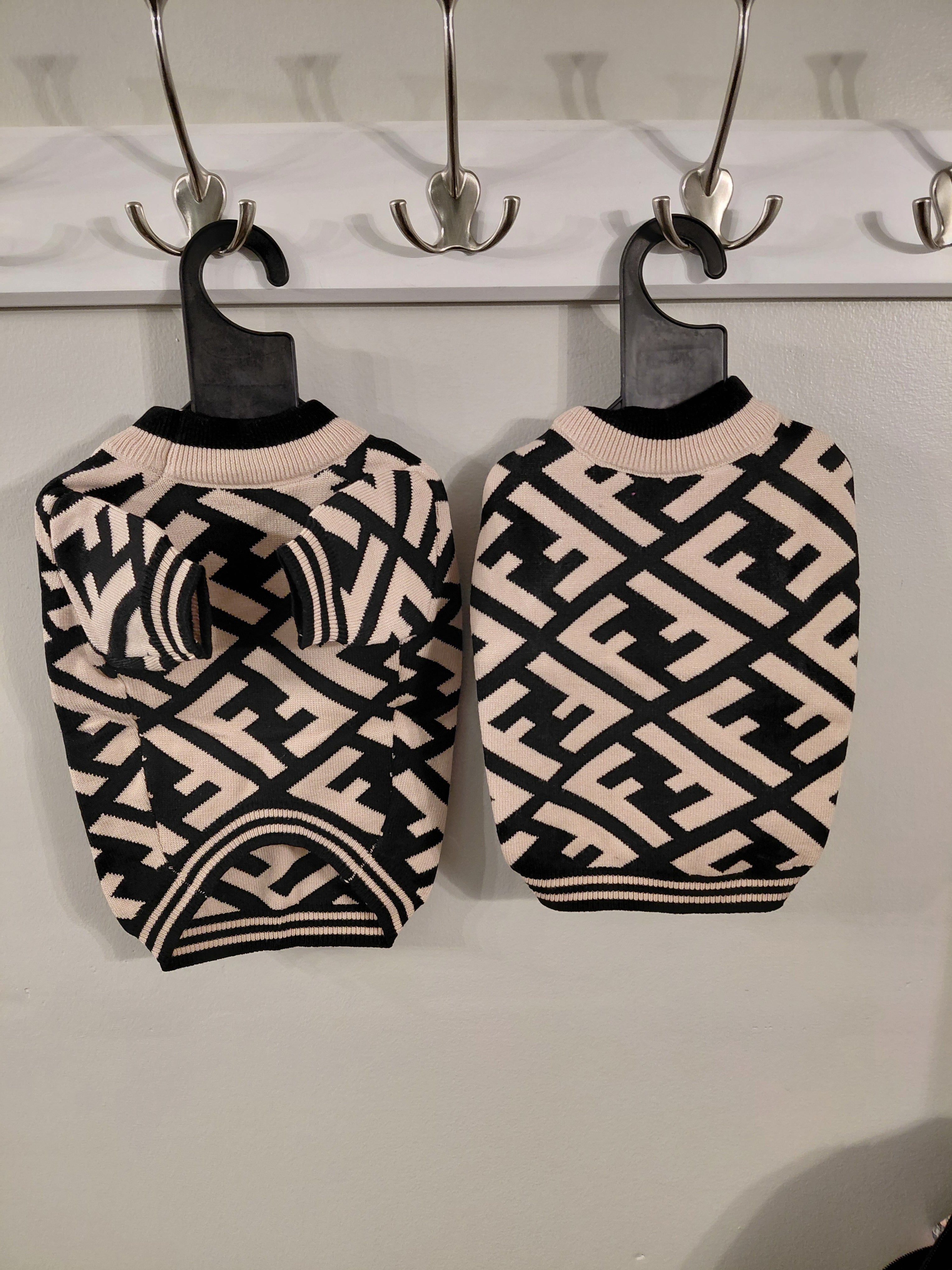 Luxury Signature(F) Sweater